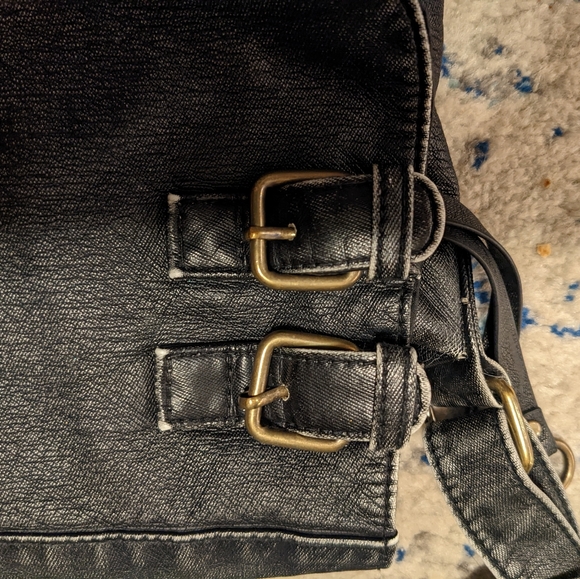 Roxy black faux leather distressed purse with buckles. - Picture 5 of 8